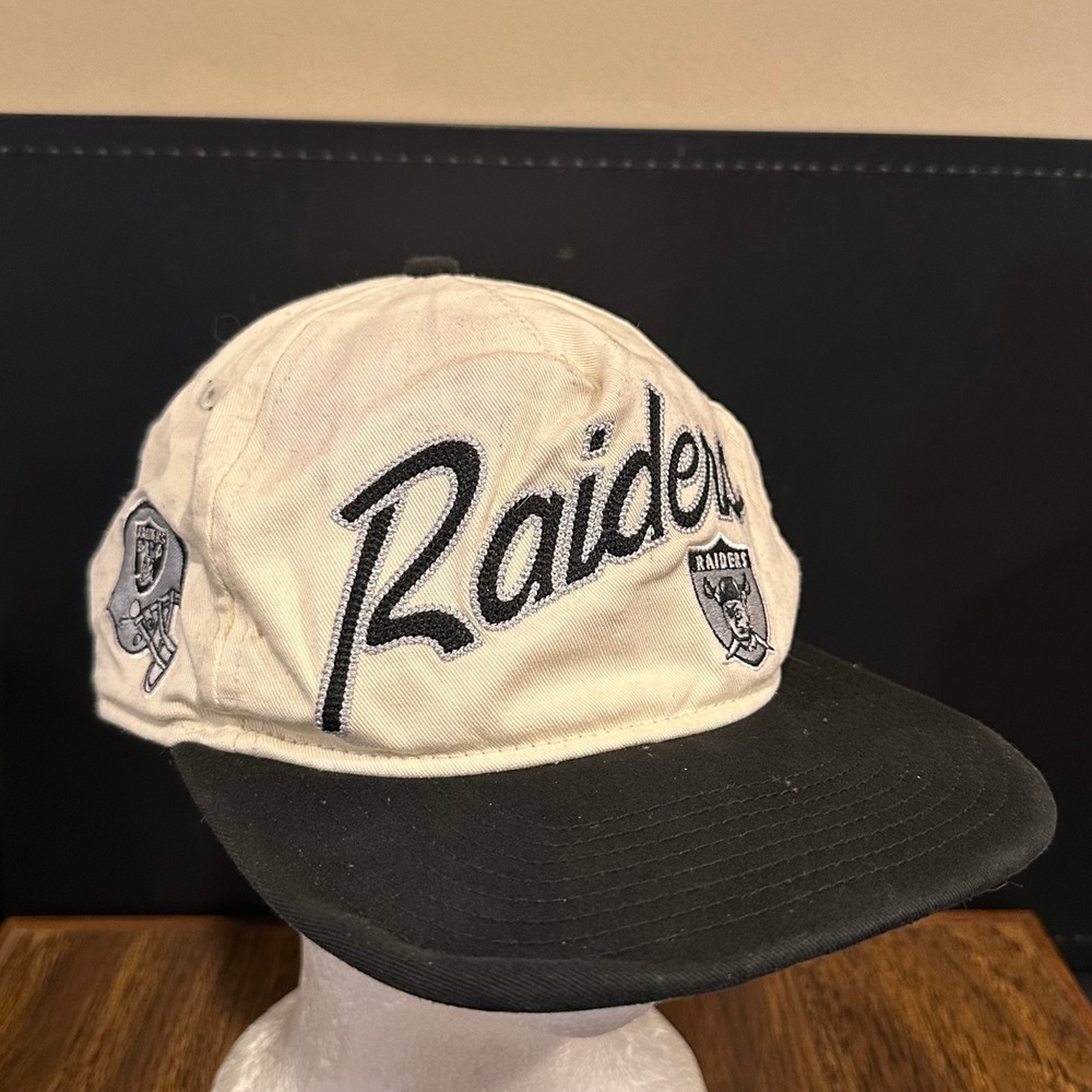 Vintage New Era Oakland Raiders Snapback Hat Cream Black NFL Script Logo Cap